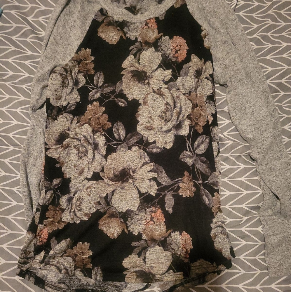 Floral top size Small